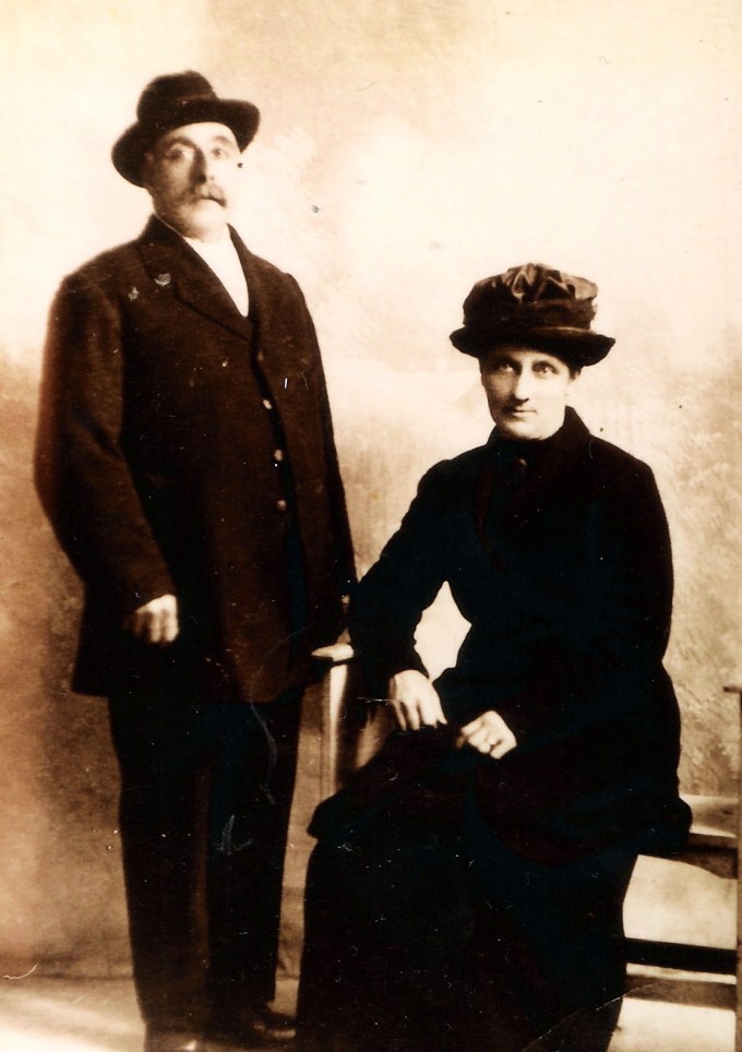 JohnandMaryAnnieLees