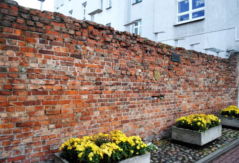 Ghetto wall.
