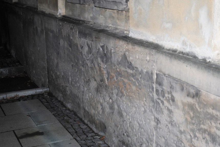 day-2-palac-raczynskich-bullet-holes